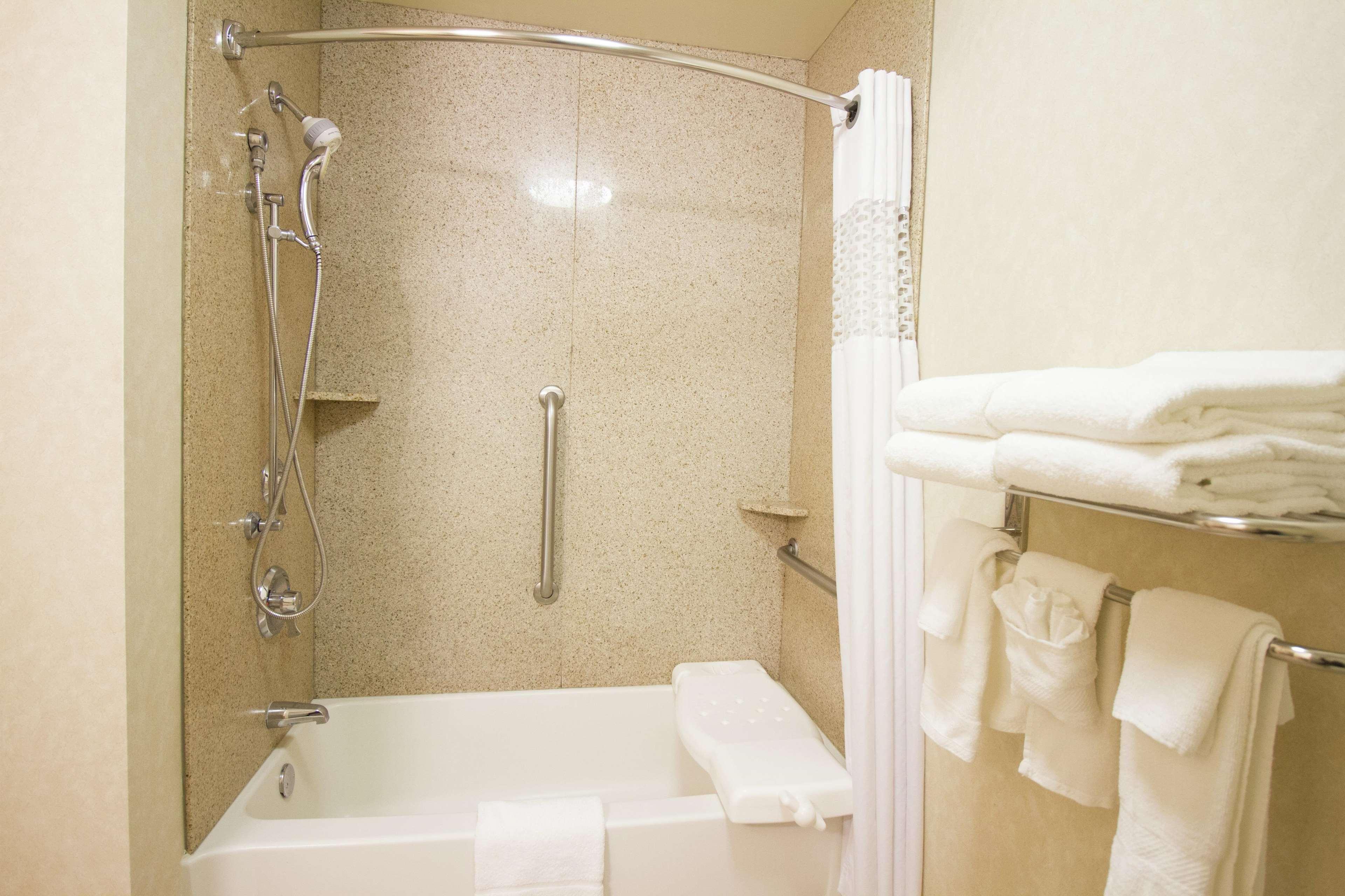 Hampton Inn Норфолк Экстерьер фото