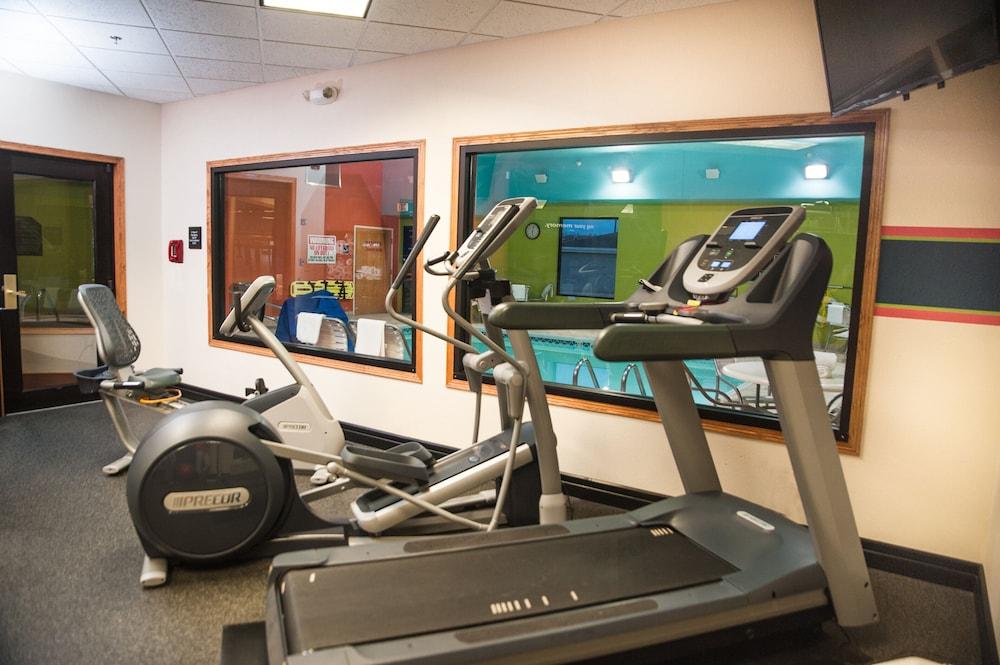 Hampton Inn Норфолк Экстерьер фото