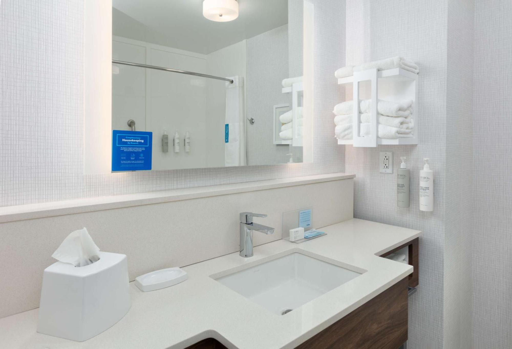Hampton Inn Норфолк Экстерьер фото